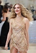 Amanda Seyfried Rocks A Bare Gown And Epic Legs In Met Gala Pics ...