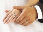 求婚戒指、結婚戒指的戴法有什麼區別嗎？ - 每日頭條