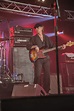Tom Lilly Spielt Die Bass-Gitarre Redaktionelles Foto - Bild von ...