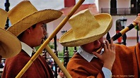 Campesinos de Cajamarca, Perú, tocando el "Clarín". | Cajamarca peru ...