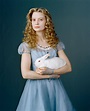 New Alice in Wonderland Mia Wasikowska Photoshoot - alice no país das ...