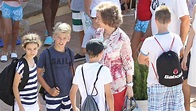 La reina Sofía, con sus nietos en Mallorca