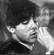 Paul McCartney smoking, 1964 : OldSchoolCool