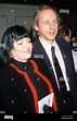 MARK KNOPFLER de Dire Straits con su esposa Lourdes Salamone alrededor ...