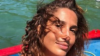 Camila Pitanga surge de fio dental e explicita beleza natural