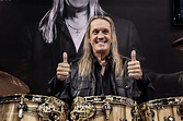 [ NICKO MCBRAIN ] - Baterista recebe homenagem da Marinha Norte ...