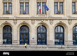 La entrada principal de la Universidad Paris Sorbonne, París IV ...