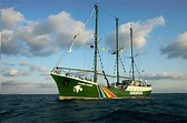 20 Photographs of the 1985 Sinking of the Rainbow Warrior