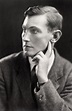 A short biography of the talented climber George Leigh Mallory who took ...