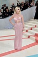 Donatella Versace Met Gala 2023: il Barbie-core la tinge di rosa ...