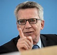 Bundesinnenminister: Thomas de Maizière würde sich über singenden Özil ...