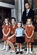 Los Reyes Juan Carlos y Sofía con sus hijos cuando eran pequeños - La ...