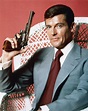Sir Roger Moore, 'James Bond' Actor, Dies at 89 After Cancer Battle ...
