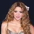 Shakira Shimmers In A Backless Gold Versace Gown At The 2023 VMAs ...