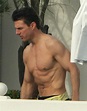 Tom Cruise Ripplings Abs Without Shirt - YusraBlog.com