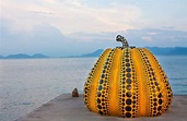 Japón: Tifón arrastró icónica escultura de Yayoi Kusama al mar