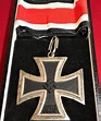 Very good copy of a WW2 German Knight’s Cross of the Iron Cross in case ...