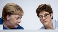 Angela Merkel und Annegret Kramp-Karrenbauer fliegen getrennt in die ...