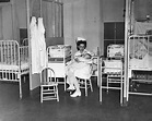 Uniformes de las enfermeras a lo largo de las décadas como evolución ...