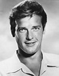 50 Handsome Photos of Legendary James Bond Star Roger Moore From ...