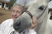 Horse breeder 'Bazy' Tankersley, of Al-Marah Arabians, dies at 91