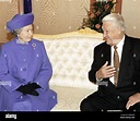 Russian President Boris Yeltsin and Queen Elizabeth Stock Photo - Alamy