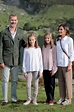 La Famiglia Reale Spagnola: ecco gli auguri di Natale | Vogue Italia