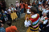 Danza de los Zancos - Fiestas y Tradiciones de España