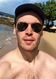 Erich Bergen 2023: dating, net worth, tattoos, smoking & body facts ...