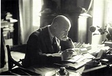 Gabriele D'Annunzio Kimdir? İtalyan Şairin Hayatı ve Eserleri