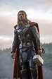 Chris Hemsworth crashes Thor: Ragnorak director Taika Waititi's ...