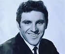 Anthony Newley Biography - Facts, Childhood, Family Life & Achievements