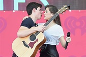 Watch Hailee Steinfeld and Shawn Mendes Sang "Stiches" at the ...