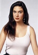 Jennifer Connelly - 1991 Photoshoot | Kadın, Kadın modası, Kızlar