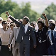 Hoy hace 30 años, Nelson Mandela salió de la cárcel tras 27 años en ...