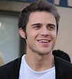 Kris Allen's Most Embarrassing Tour Story - And Live Performance ...