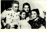 LeMO Objekt - Nikolai Bersarin mit seiner Familie, 1943