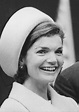 Vintage Pillbox Hats and the Women Who Made Them Fashionable | Jackie ...