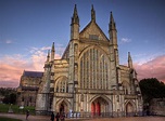 Fachada de la catedral de Winchester | Winchester, Cathedral, Ancient ...