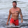 Ryan Phillippe Shirtless on the Beach ... | Shirtless celebrities ...