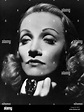 Marlene Dietrich, 1939 Stockfotografie - Alamy