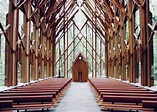 A glass chapel in Eureka Springs, Arkansas. : r/pics