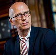 Hamburg-Wahlkampf: Peter Tschentscher wirbt für neue rot-grüne ...