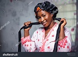 26 Black Woman Wearing Satin Bonnet Images, Stock Photos, 3D objects ...