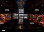 Moderna claraboya vidriera dentro de la Catedral Metropolitana de San ...