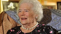 Lady Mary Soames, Winston Churchill's daughter, dies - BBC News