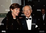 Altbundespräsident Walter Scheel mit Ehefrau Barbara auf dem ...