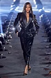 QUEEN Naomi Campbell Casually Slays The Runway With A Calm, Captivating ...