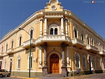 Fachada estilo neoclásico. Palacio de los Olotes - Ciudad Guzmán ...