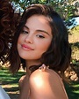 Pin de SELENA↬♬ em Selena Gomez em 2022 | Selena gomez, Selena, Maquiagem